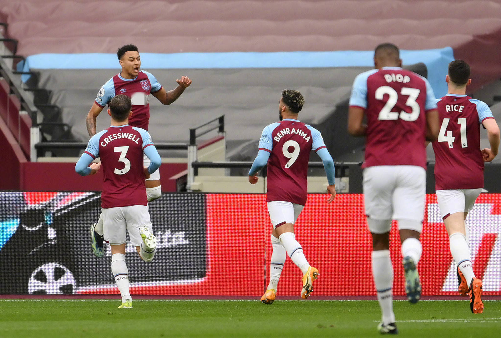 他球员的成 他球员的成